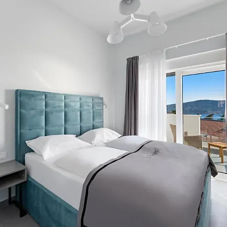 Appartement Luxury Two-Floor Apartment With Private Heated Pool On Terrace And Sea View 3